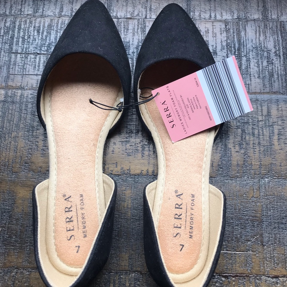 Pointy Black Flats NEW w/ tag